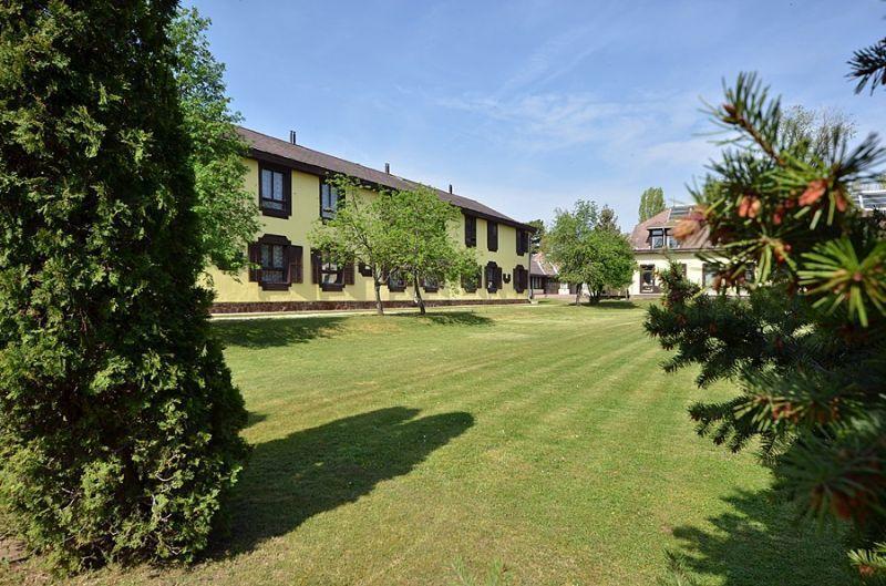 Hotel Agro Balatonfured Exterior photo
