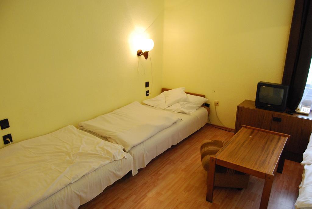 Hotel Agro Balatonfured Room photo