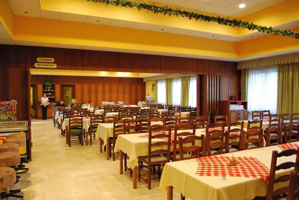 Hotel Agro Balatonfured Exterior photo